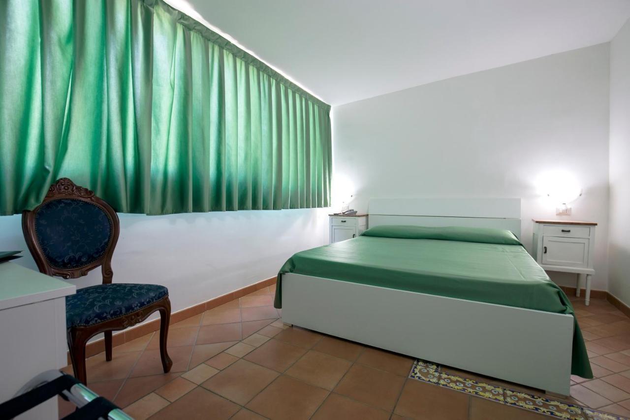 La Panoramica Hotel Castellammare di Stabia Extérieur photo
