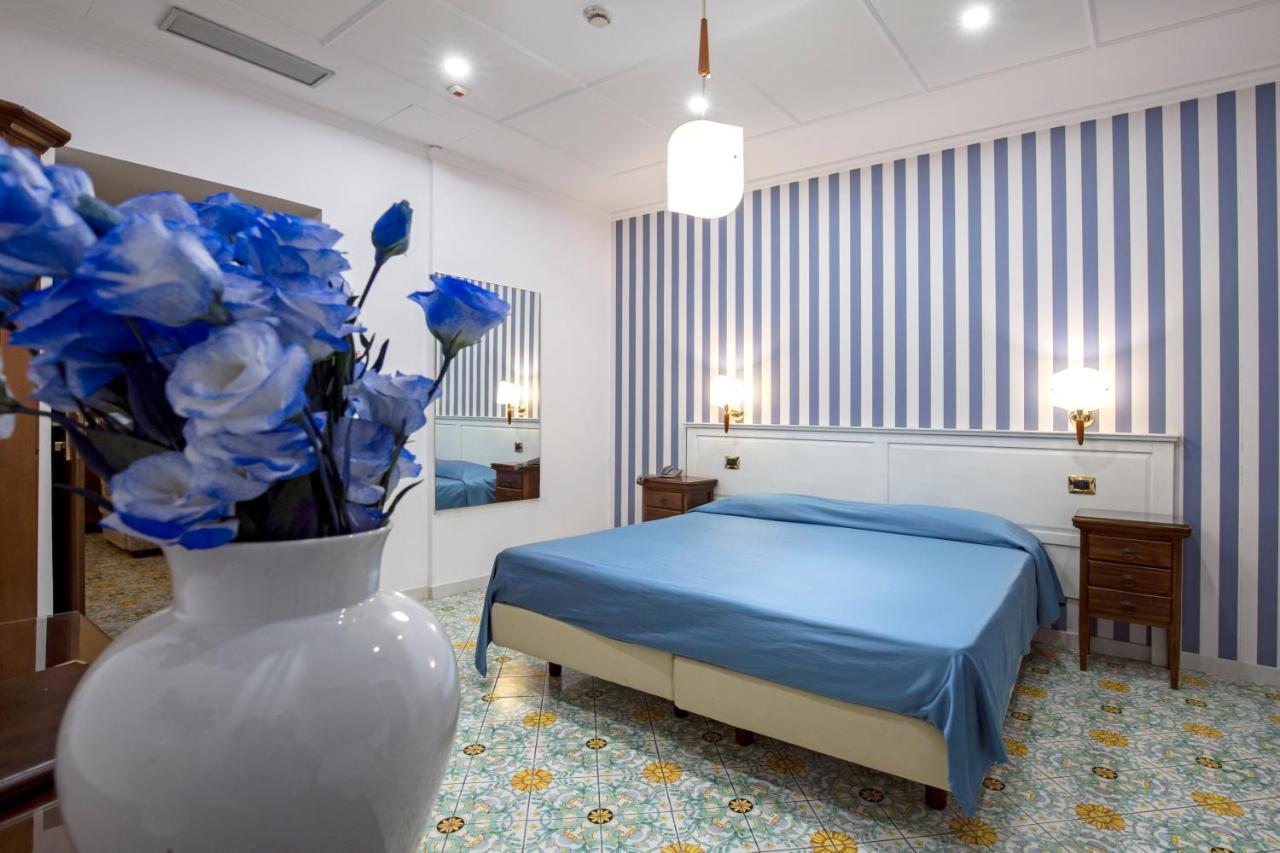 La Panoramica Hotel Castellammare di Stabia Extérieur photo