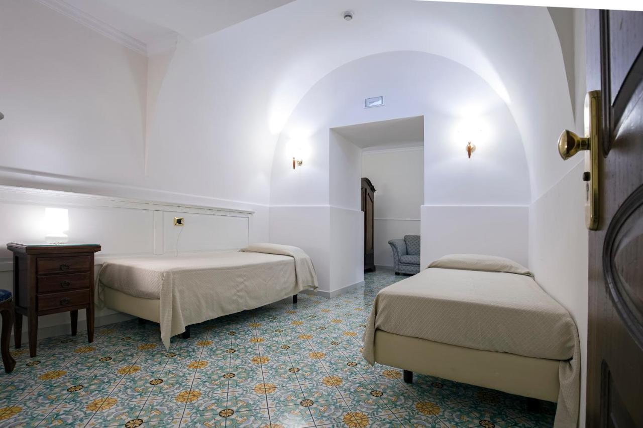 La Panoramica Hotel Castellammare di Stabia Extérieur photo